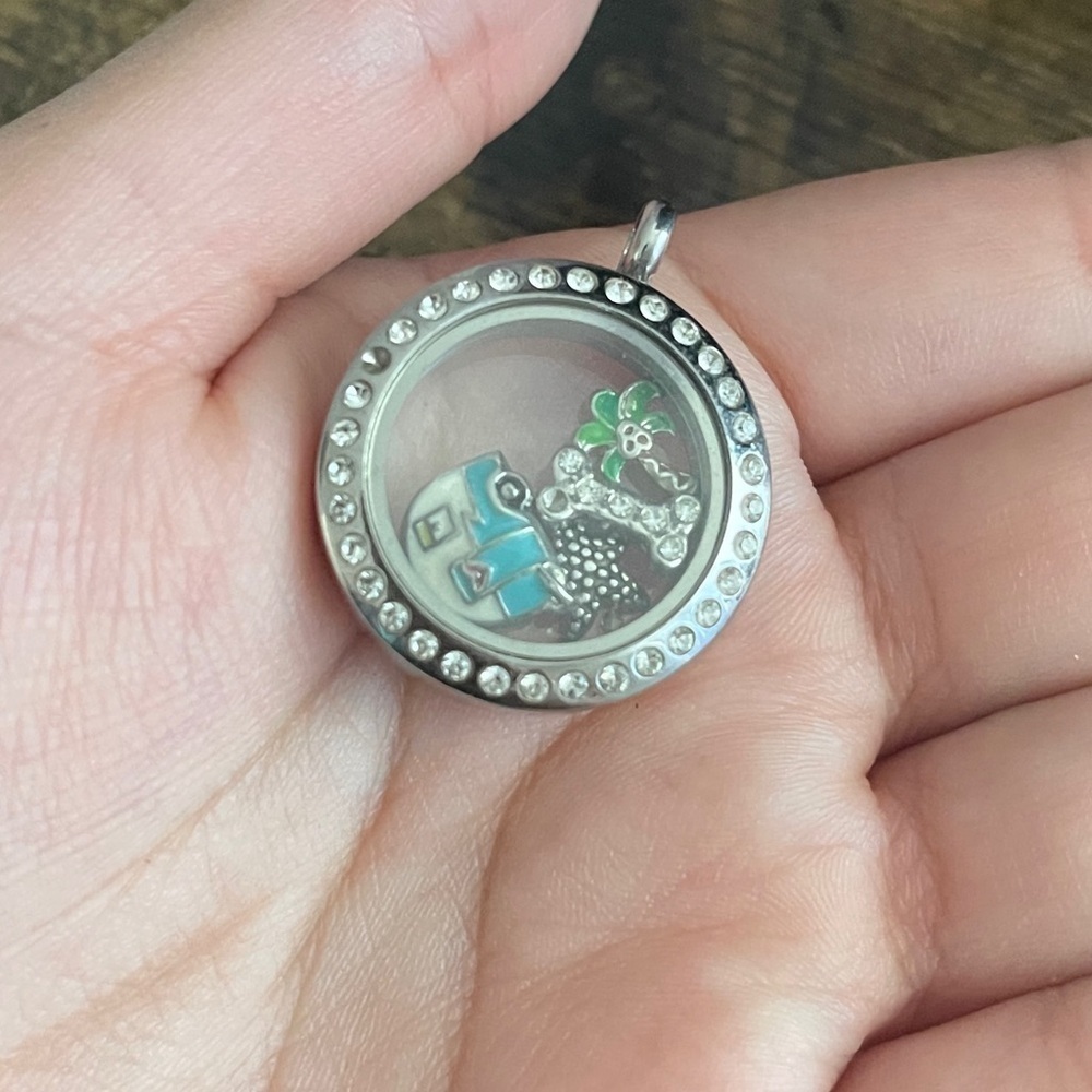 Origami owl travel lock charm pendant - Picture 4 of 5